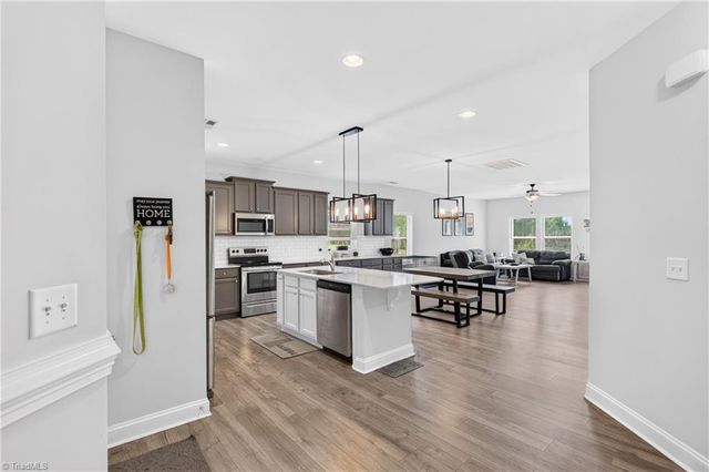 1671 Coopers Hawk Drive, Kernersville, NC 27284