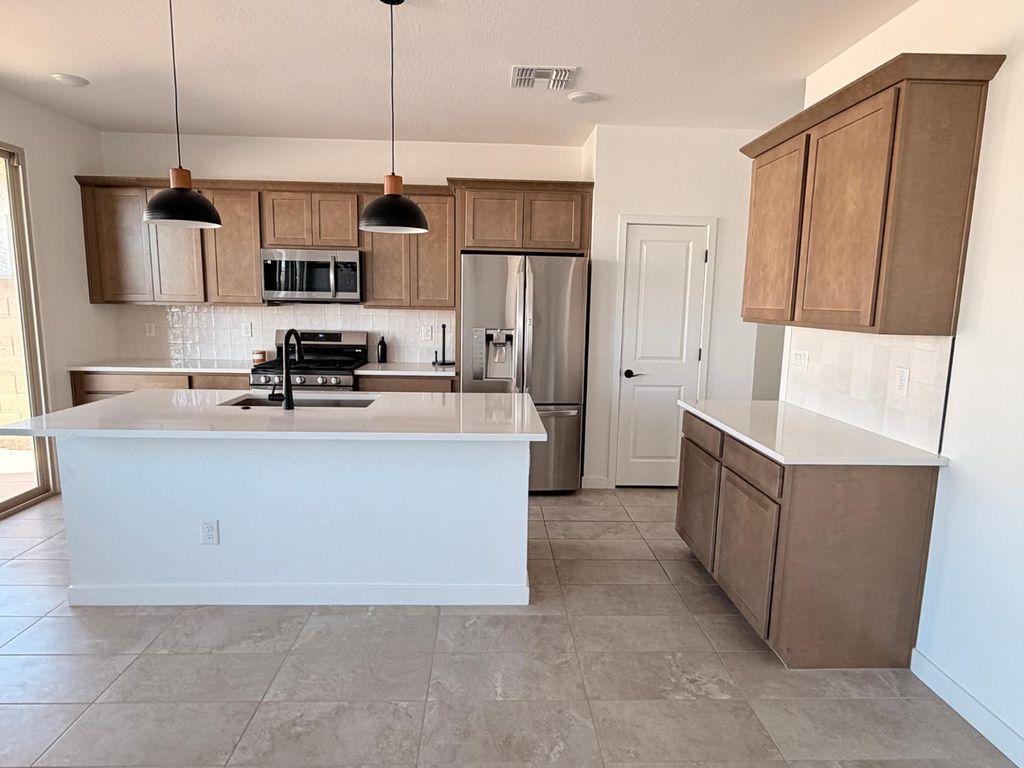 3330 S 180th Lane, Goodyear, AZ 85338