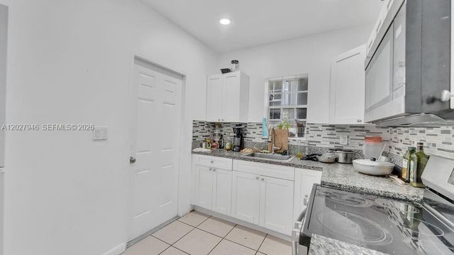 242 SW 15th Avenue, Miami, FL 33135