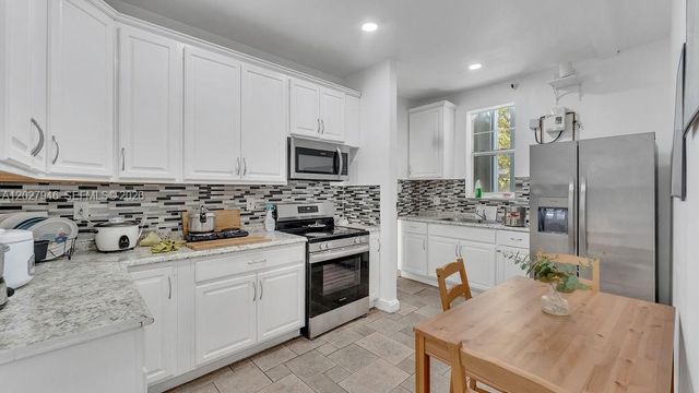 242 SW 15th Avenue, Miami, FL 33135