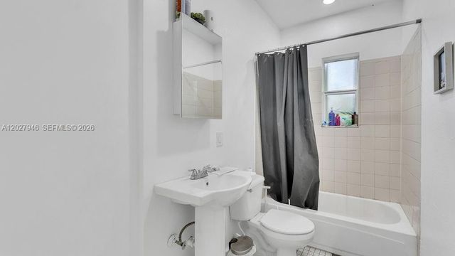 242 SW 15th Avenue, Miami, FL 33135