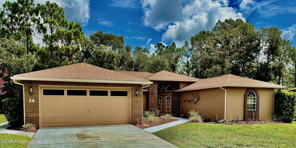 16 Pawpaw Court, Homosassa, FL 34446