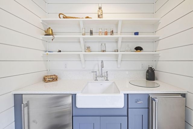 11674 Riviera Drive, New Buffalo Twp, MI 49117