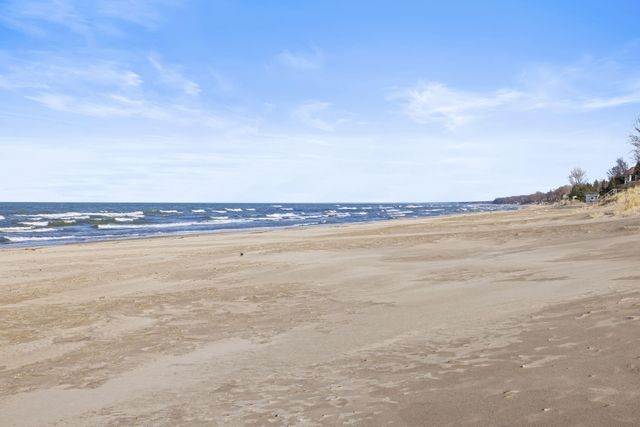 11674 Riviera Drive, New Buffalo Twp, MI 49117