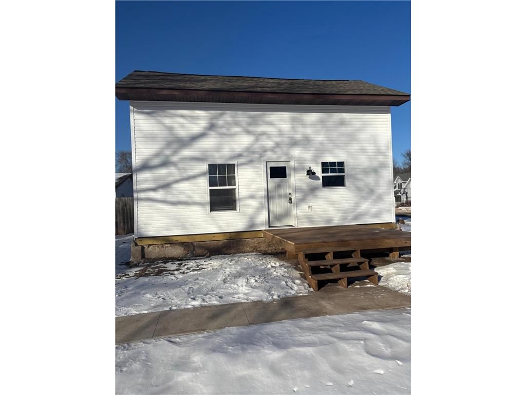 878 Washington Street, Prescott, WI 54021