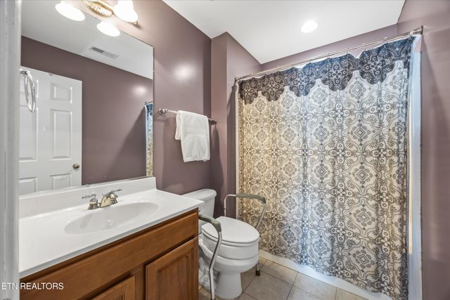 7038 Wyndham Pointe Lane, Knoxville, TN 37931