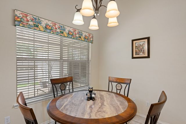 105 St Andrews Loop, Kerrville, TX 78028
