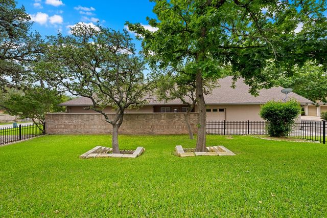 105 St Andrews Loop, Kerrville, TX 78028