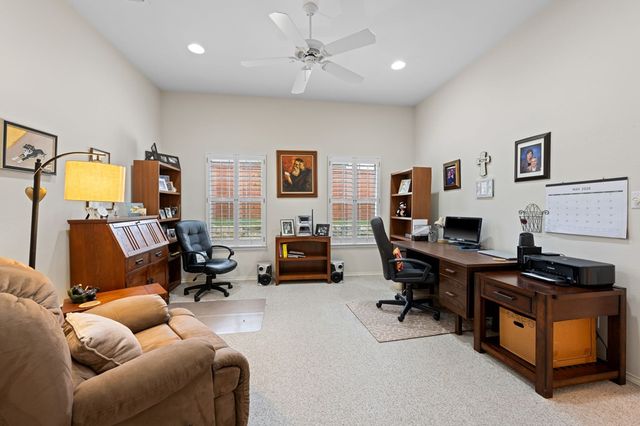 105 St Andrews Loop, Kerrville, TX 78028