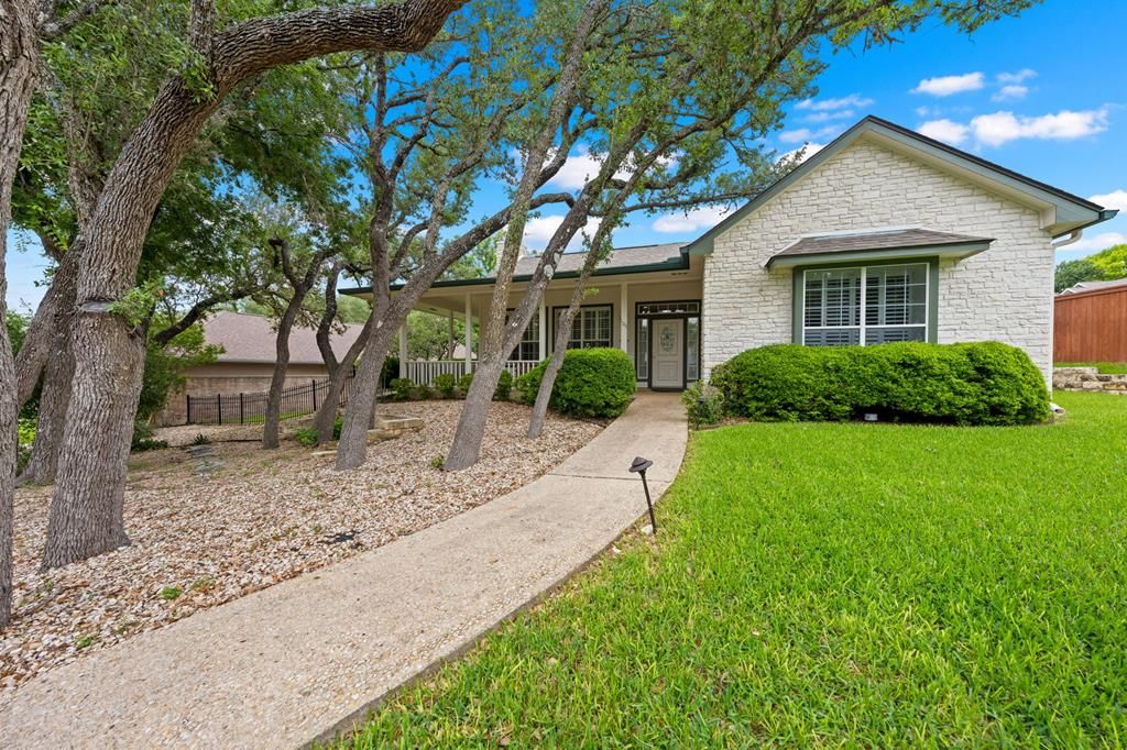 105 St Andrews Loop, Kerrville, TX 78028