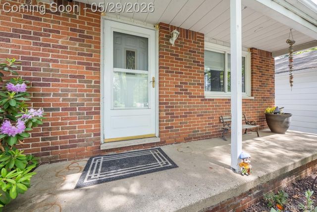 588 Illinois Street, Oceola Township, MI 48843