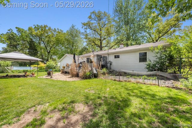 588 Illinois Street, Oceola Township, MI 48843