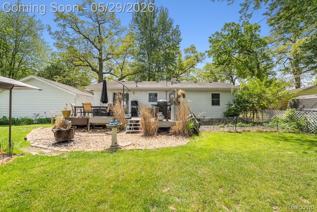588 Illinois Street, Oceola Township, MI 48843