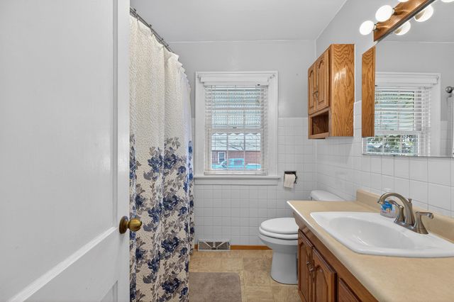 435 Martin Road, Waterloo, IA 50701