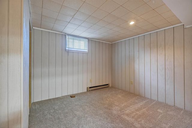 435 Martin Road, Waterloo, IA 50701