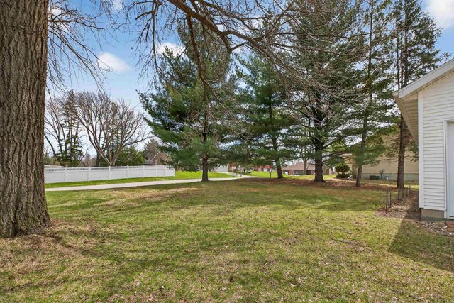 435 Martin Road, Waterloo, IA 50701