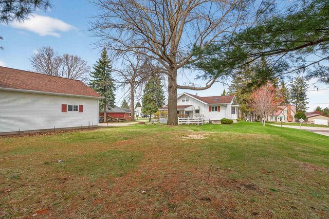 435 Martin Road, Waterloo, IA 50701