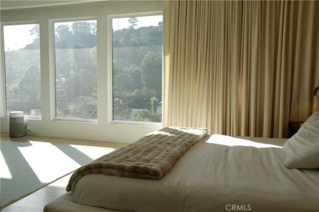 2115 Groveland, Los Angeles, CA 90046