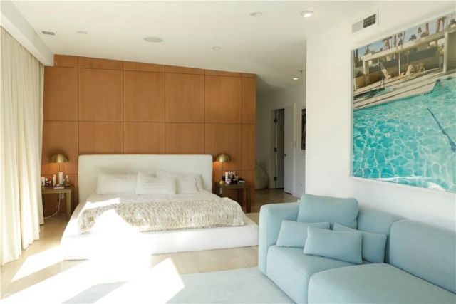2115 Groveland, Los Angeles, CA 90046