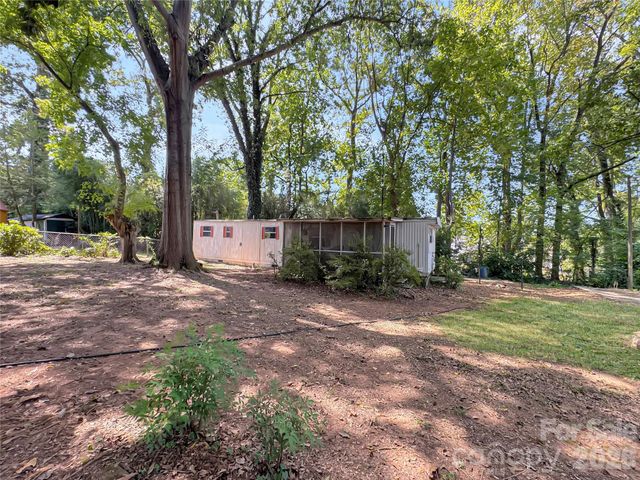 25 Stowe Street, Lowell, NC 28098