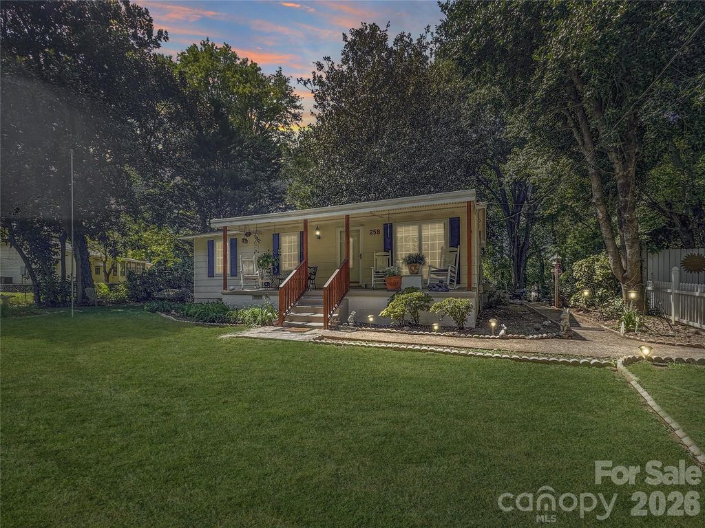 25 Stowe Street, Lowell, NC 28098