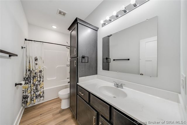 904 Assembly Road, Jeffersonville, IN 47130