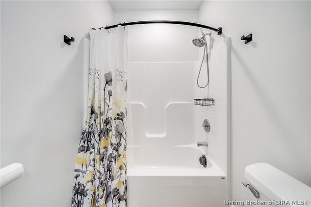 904 Assembly Road, Jeffersonville, IN 47130