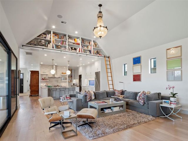 1147 NW 57th Street, Oklahoma City, OK 73118