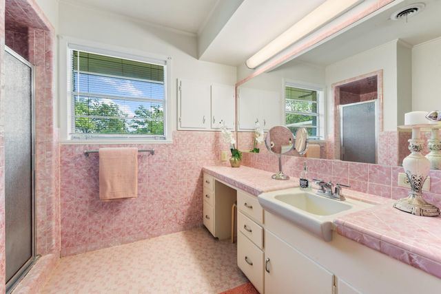 2107 Elmwood Drive, Bryan, TX 77802