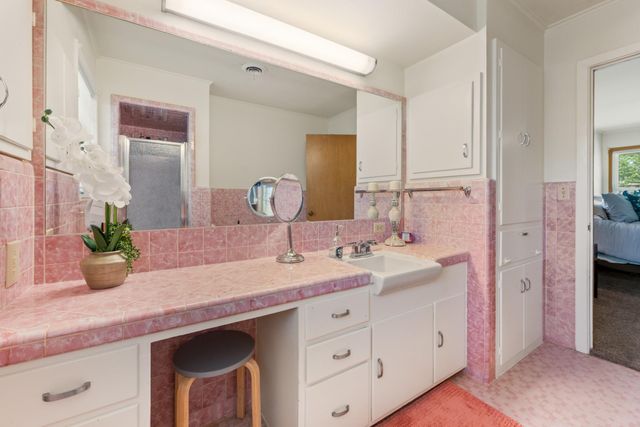 2107 Elmwood Drive, Bryan, TX 77802