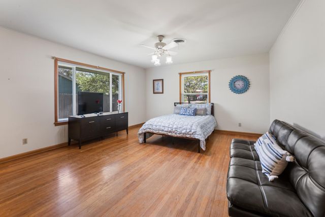 2107 Elmwood Drive, Bryan, TX 77802