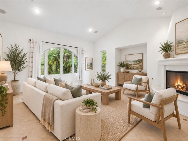 501 Luminous, Irvine, CA 92603