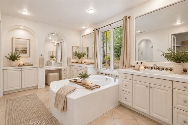 501 Luminous, Irvine, CA 92603