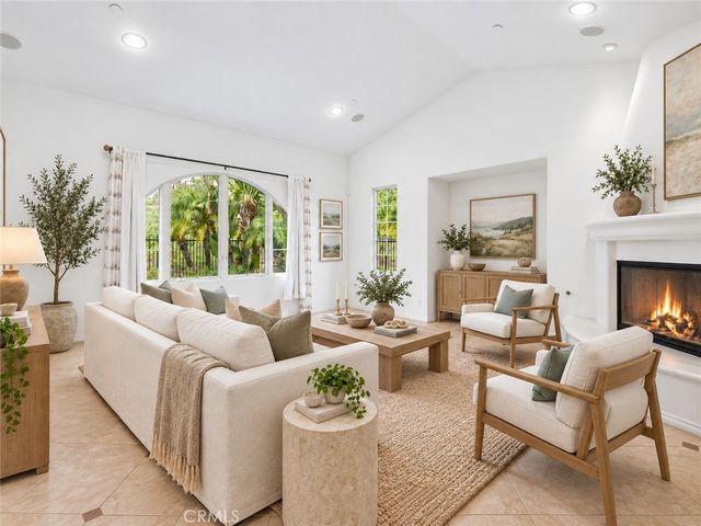 501 Luminous, Irvine, CA 92603