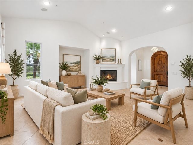501 Luminous, Irvine, CA 92603