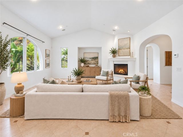 501 Luminous, Irvine, CA 92603