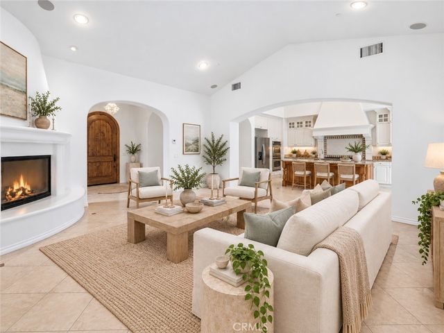501 Luminous, Irvine, CA 92603