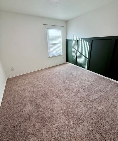 1052 Decker Drive, Fate, TX 75189