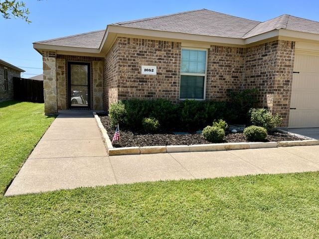 1052 Decker Drive, Fate, TX 75189