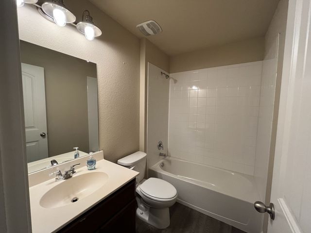 1052 Decker Drive, Fate, TX 75189