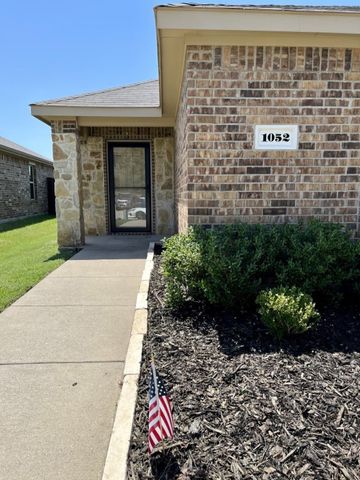 1052 Decker Drive, Fate, TX 75189