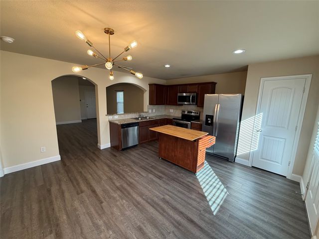 1052 Decker Drive, Fate, TX 75189