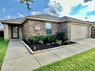 1052 Decker Drive, Fate, TX 75189