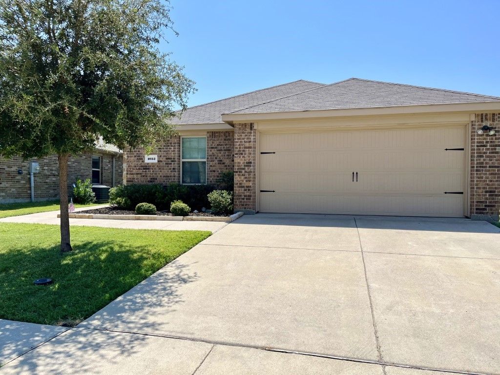 1052 Decker Drive, Fate, TX 75189