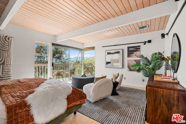 971 Stonehill Lane, Los Angeles, CA 90049