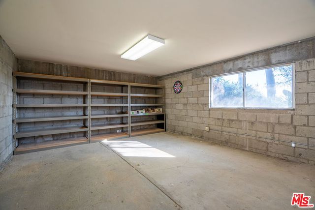 971 Stonehill Lane, Los Angeles, CA 90049