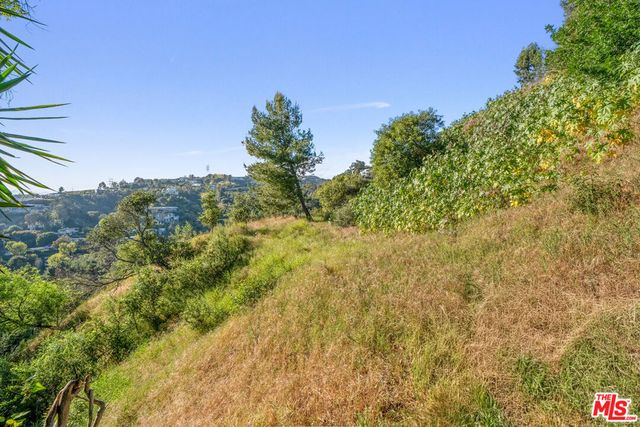 971 Stonehill Lane, Los Angeles, CA 90049