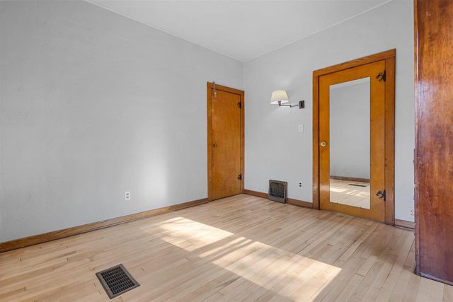 355 NYE STREET, Hortonville, WI 54944