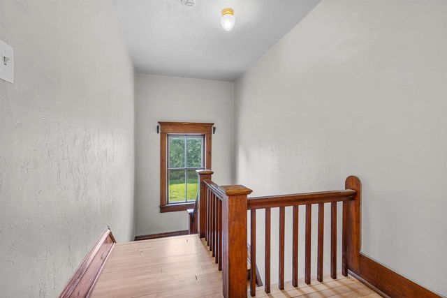 355 NYE STREET, Hortonville, WI 54944