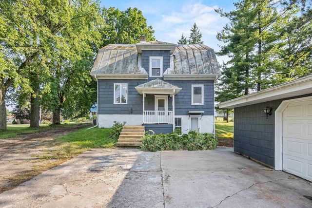 355 NYE STREET, Hortonville, WI 54944